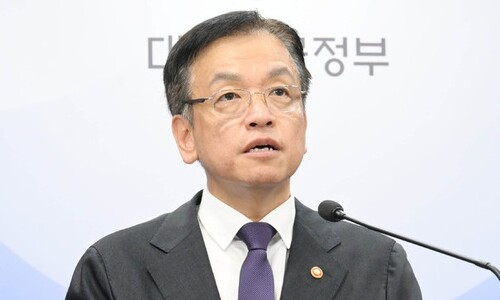 벤처 1만개, 노인빈곤율 40→20%로…최상목이 띄운 장밋빛 ‘역동경제’