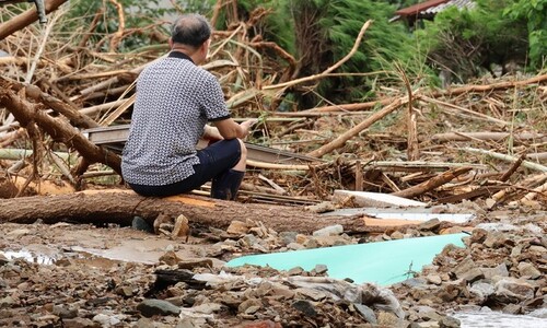 한반도 덮친 200년 만의 극한폭우…5명 사망·2명 실종
