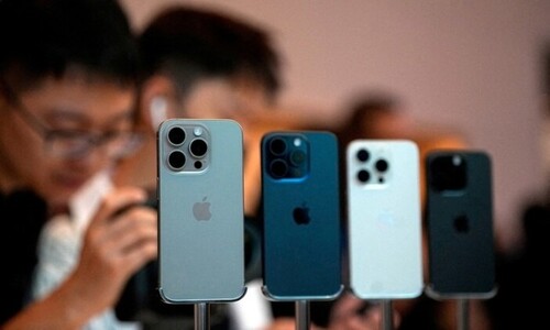 한국 성인 69% ‘갤럭시 사용자’…20대 64%는 아이폰 쓴다