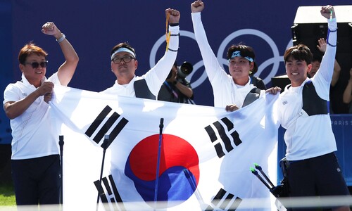 한국 남자양궁 단체전도 ‘금빛 과녁’ 명중…올림픽 3연패 위업