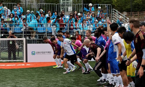 1초 남기고 먹힌 역전 골, 주장은 웃었다