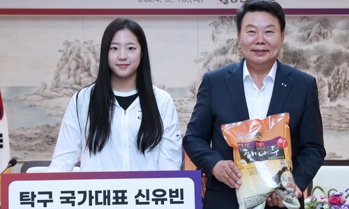 ‘기부 천사’ 신유빈, 이번엔 1억원어치 쌀 전달…“농업인 어려움 해결되길”