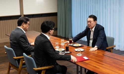 말만 무성한 한동훈, 칼자루 썩겠네