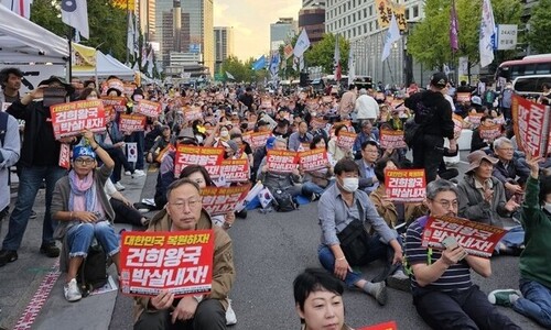 [단독] 경찰, ‘윤 퇴진 집회’ 촛불행동 압수수색…회원 명단 포함