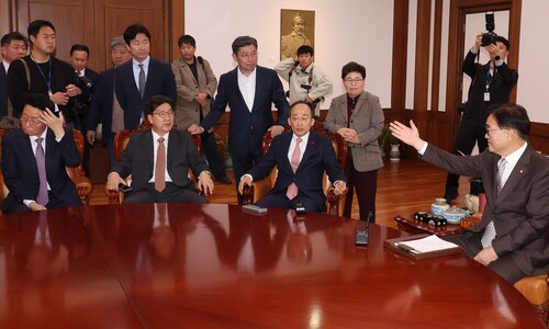 야당 감액 예산안 놓고 여야 대치…‘버티기 치킨게임’ 돌입 태세