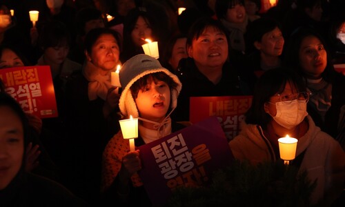 전국서 “윤석열 퇴진” 촛불 활활…야6당 ‘탄핵 열차’ 시동