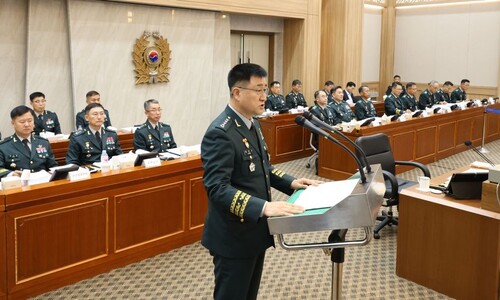 윤석열 계엄상황실 방문 뒤 장성 14명 용산행…‘2차 계엄’ 시도?