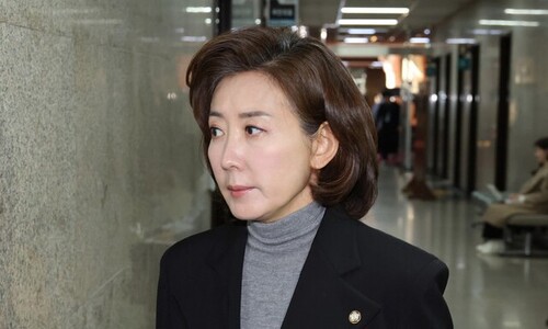 뻔뻔한 나경원…국힘 계엄해제 표결 불참은 “민주당 지지자 탓”