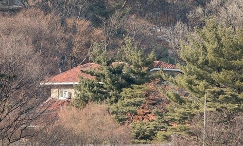 ‘윤석열 안가’서 내란 모의에 술집 의혹도…박근혜 수사 때 눈여겨봤나