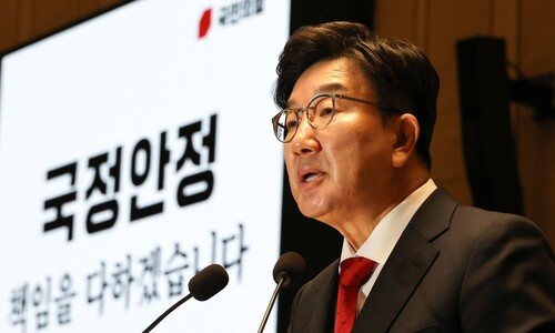 [단독] 권성동 “얼굴 두껍게 다니자”…국힘 ‘도로 친윤당’ 본색