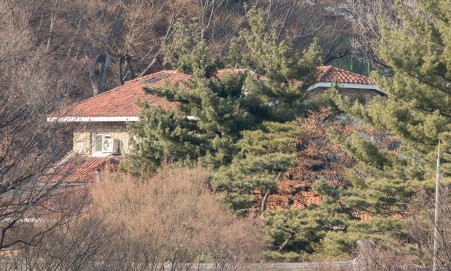 [속보] 경찰, ‘삼청동 대통령 안가’ 압수수색 시도…경호처와 대치 중