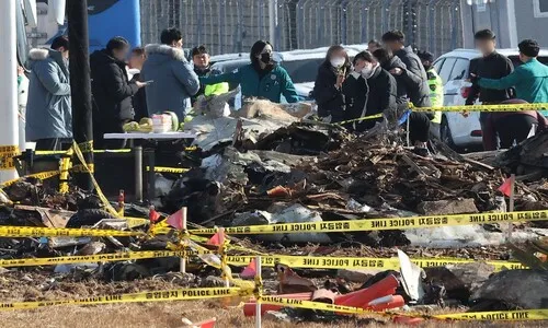 공항 곳곳에서 비명 섞인 통곡…또 한 번 무너지고 있다