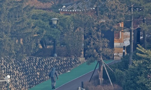 경호처 강경파·국힘 ‘관저 사수’ 최후 응전…직원들은 ‘동요’