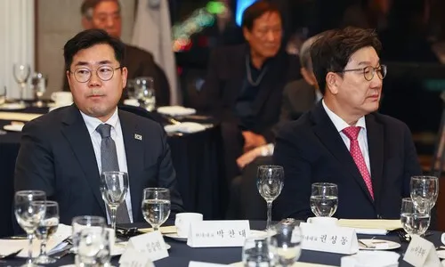 민주 단독처리 압박에…국힘 오늘 자체 ‘계엄 특검법’ 발의