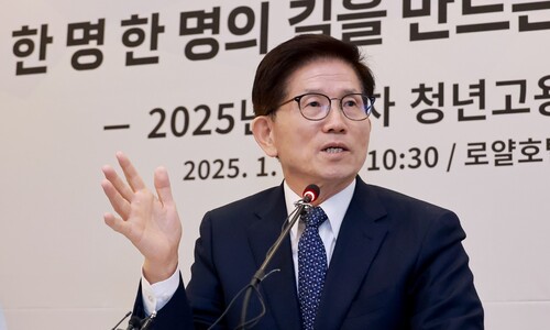 ‘여권 대선주자 1위’ 김문수…반짝 결집일까, 뒷심 발휘할까