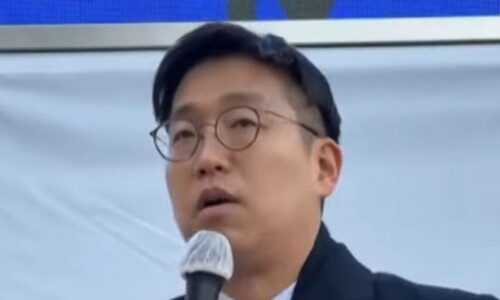 김용현 변호인, 헌법재판관에 “좌익 빨갱이”…법원 폭동엔 “애국투사”