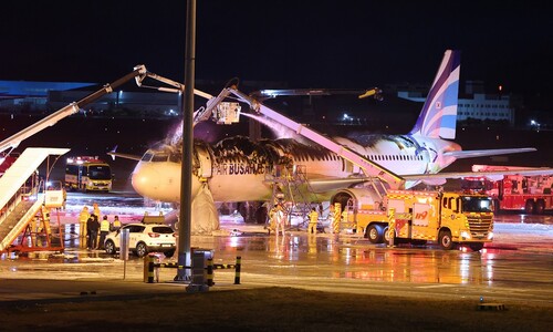 에어부산 화재 김해공항, 항공편 정상 운항…부상자 2명 귀가