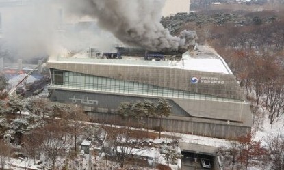 용산 국립한글박물관 화재 불길 잡아…소방관 1명 부상