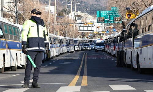 서부지법 이어 ‘헌재 난동’ 모의…경찰, 디시 ‘미정갤’ 수사