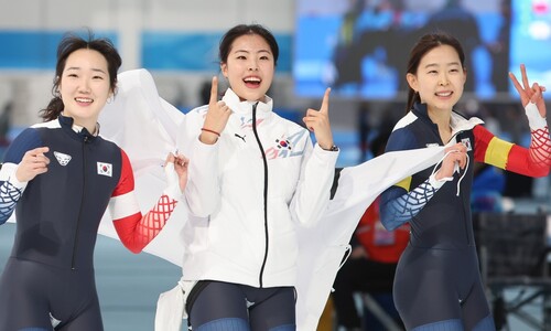 ‘금’ 쓸어 담은 한국, 11개로 대회 이틀 만에 목표 조기 달성