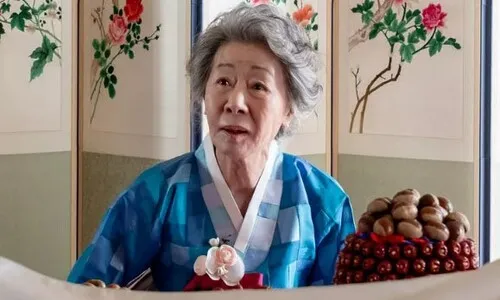 윤여정 인터뷰 반기는 성소수자 가족들 “유명인 커밍아웃은 큰 힘”