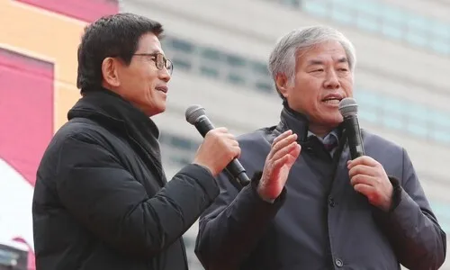 <font color="#FF4000">[속보] </font>김문수 벌금형 확정…‘코로나 때 전광훈 교회 예배’