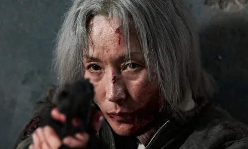 60대 반백 ‘킬러’ 이혜영 “갈비뼈 3개나 부러져…목숨걸게 되더라”