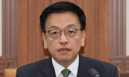 최상목, 한달여 만에 또 ‘1인 3역’ 권한대행의 대행으로