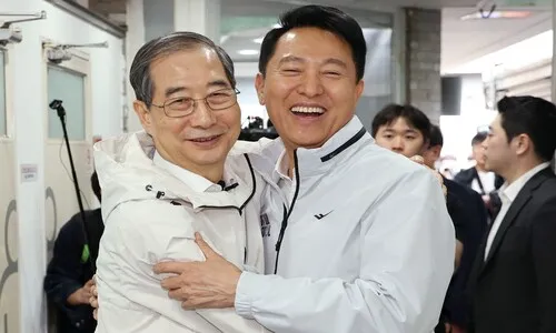 쪽방촌 찾은 한덕수에 “언론용 포토투어가 약자와의 동행이냐”