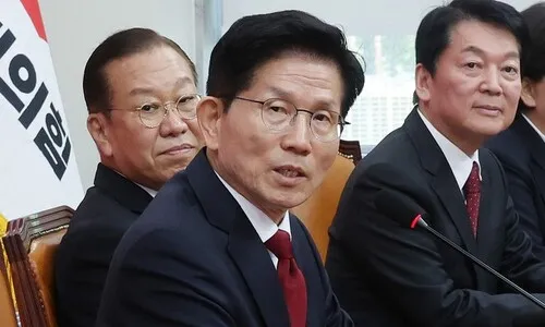김문수 “이준석까지 원샷 단일화” 한덕수와 샅바싸움 본격화