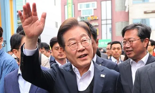 이재명 49% vs 김문수 33%…한덕수 나오면 36%