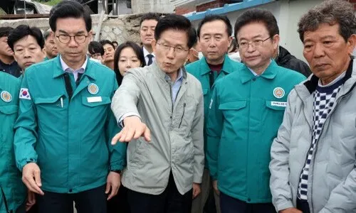 김문수 “전대 공고 이유 밝히라…당이 후보로 인정 안 해”