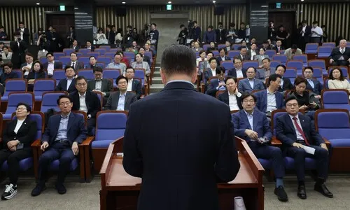 김문수, 단일화 압박 당 지도부에 불만…“날 끌어내리려 해”