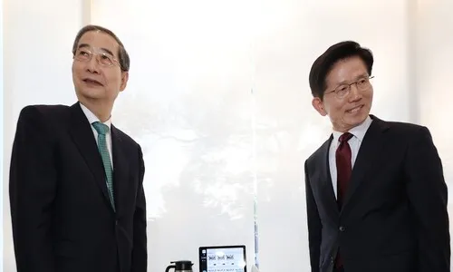 김문수 쪽 “용납 못 해” vs 한덕수 쪽 “당에 일임”…‘단일화’ 극심한 온도차