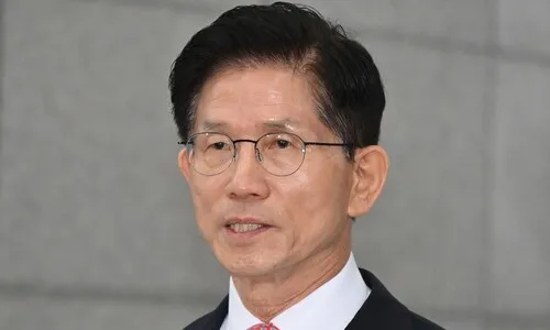 김문수, 선관위 국힘 대선후보 등록 “반드시 당선될 것”