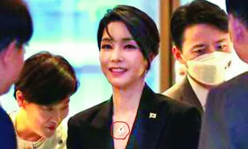 <font color="#FF4000">[단독]</font> 검찰, 김건희 명품 목걸이·팔찌 출처 수사 본격화