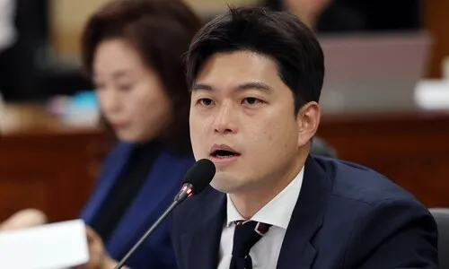 김문수, 국힘 비대위원장에 35살 김용태 내정