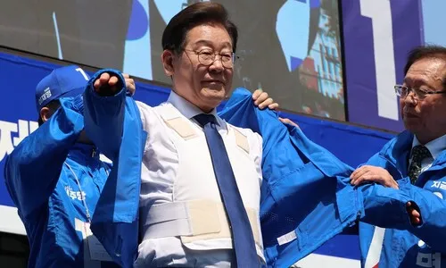 이재명, 3㎏ 방탄복·저격 방해 풍선…테러위협 제보에 총력 대응