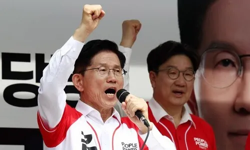 공개석상서 극언 ‘김문수 리스크’…국힘서도 “선거 전략 무의미” 자조