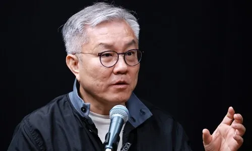 “대법원장이 황제처럼 군림…법원과 군대가 가장 비민주적”