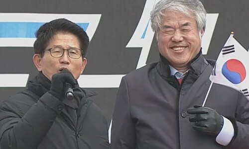 이재명 “전광훈 왜 단절 못 하나” 김문수 “진보당과 연대는 괜찮나”