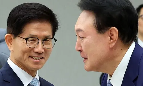 ‘윤석열 표’ 55%만 “김문수 지지”…이재명 영남서도 우위