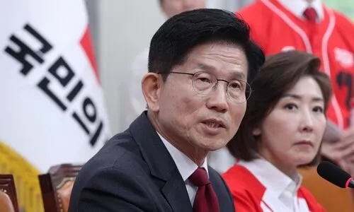 김문수, 중대재해·노란봉투법 ‘악법’ 규정…“대통령 되면 고치겠다”