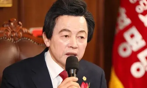 허경영 구속…준강제추행·사기 혐의