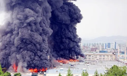 ‘생고무 20t 보관’ 금호타이어 광주공장 화재…완진 며칠 걸릴 수도