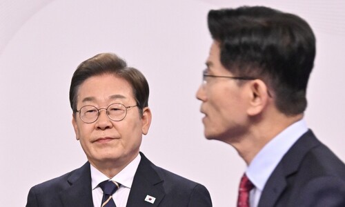 이재명·김문수 60대 지지율 초박빙…한날 노인회 찾아 구애