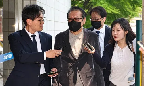 김건희 청탁용 샤넬백 최소 2개…건진 “수행비서에 제품 교체 부탁”