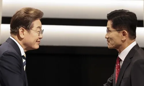 김문수, TV토론 뒤 “이재명 문제 많아 쏘는 대로 다 명중”