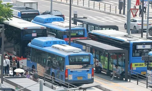 서울 시내버스 노조, 파업 유보…버스 정상운행