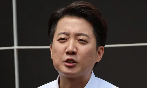 반인권 발언 학생이 ‘이준석도 했는데요’ 말하면 뭐라 답할 것인가